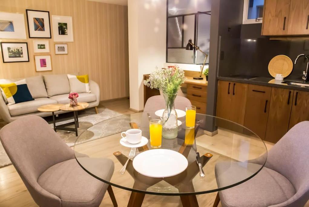 Apartment Mr. W, Cozy 1 Bedroom At A Great Location And Balcony - Zamora 204 Mexico City